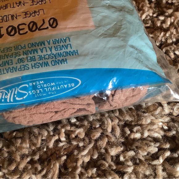 Silkies moderate control top sheer pantyhose, nude, size: L - Picture 9 of 9